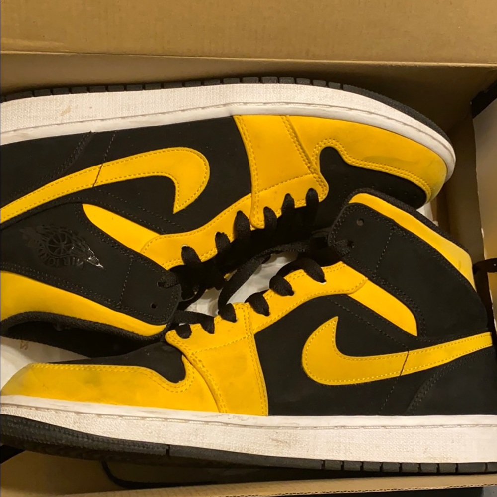 Air Jordan retro 1 Mid